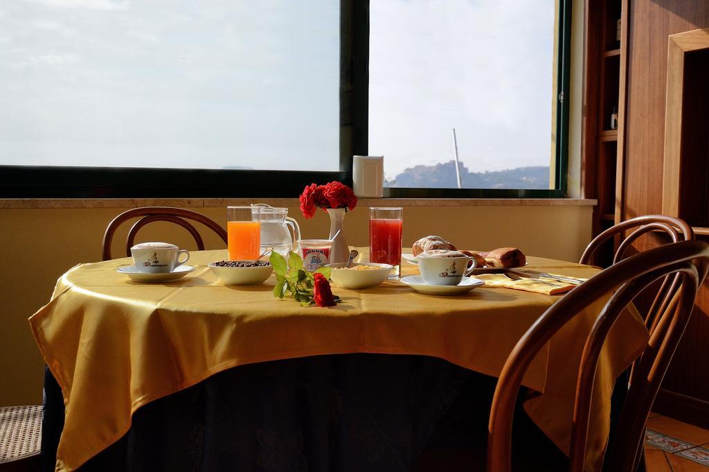 Albergo Delle Rose Pozzuoli Eksteriør billede