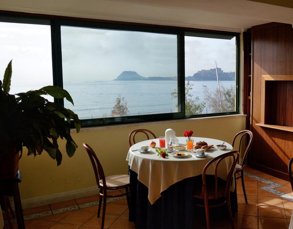 Albergo Delle Rose Pozzuoli Eksteriør billede